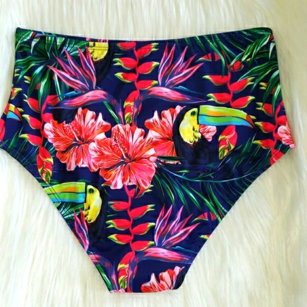 Just in! Floral Highwaisted Ruffle Hem Bikini Set - Picture 4 of 7